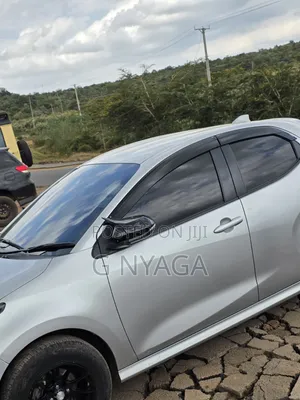 Toyota Yaris 2020 Silver