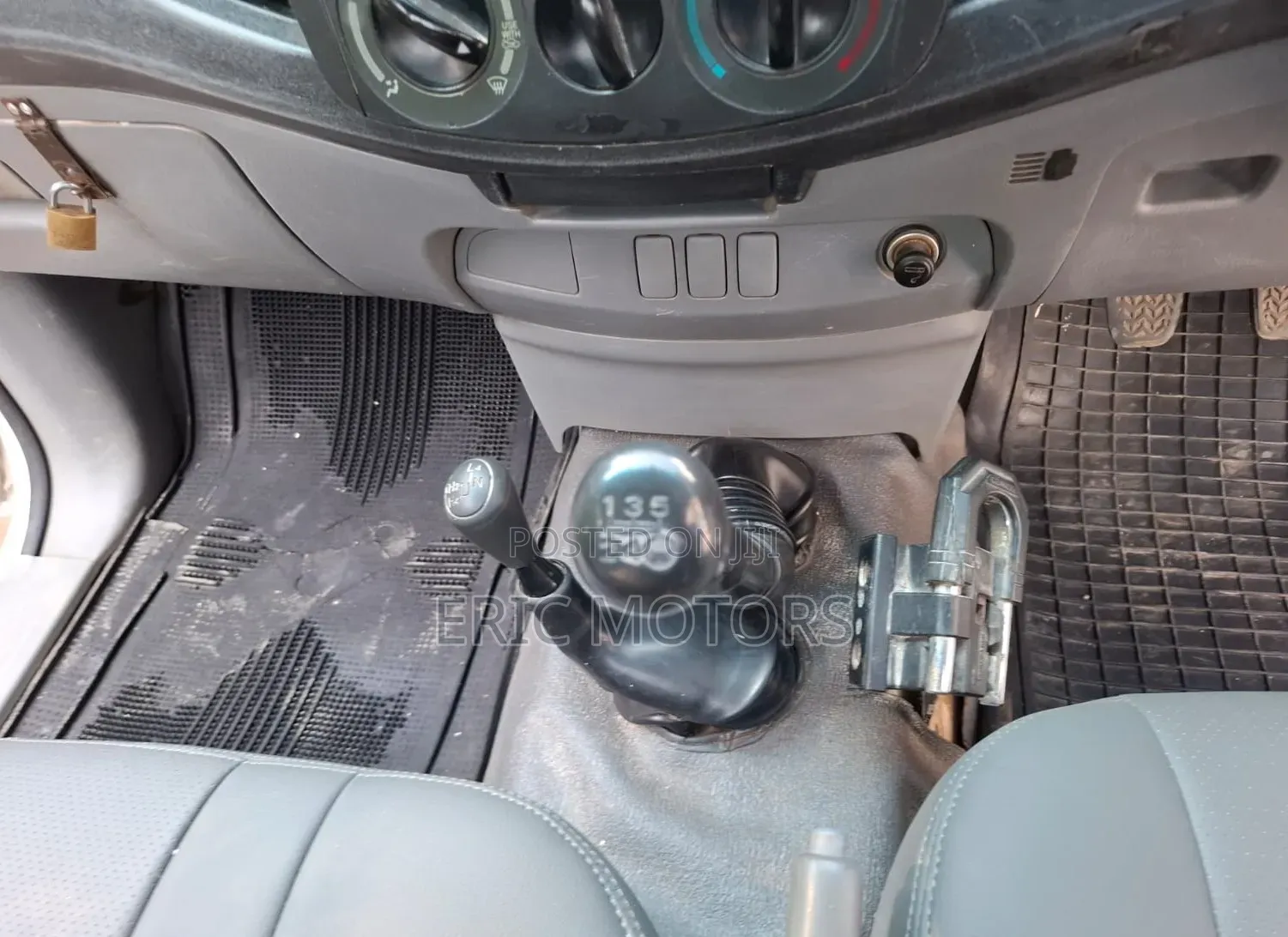Toyota Hilux 2009 Pearl