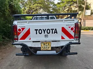 Toyota Hilux 2009 Pearl
