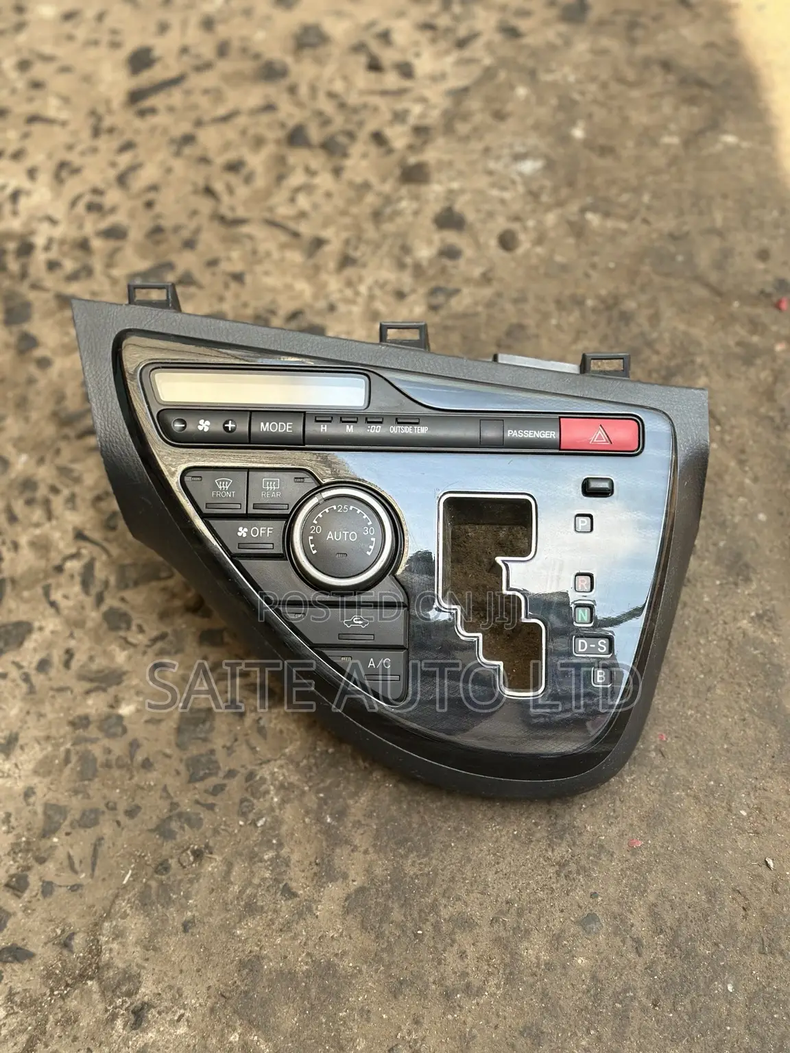 Toyota Isis AC Control