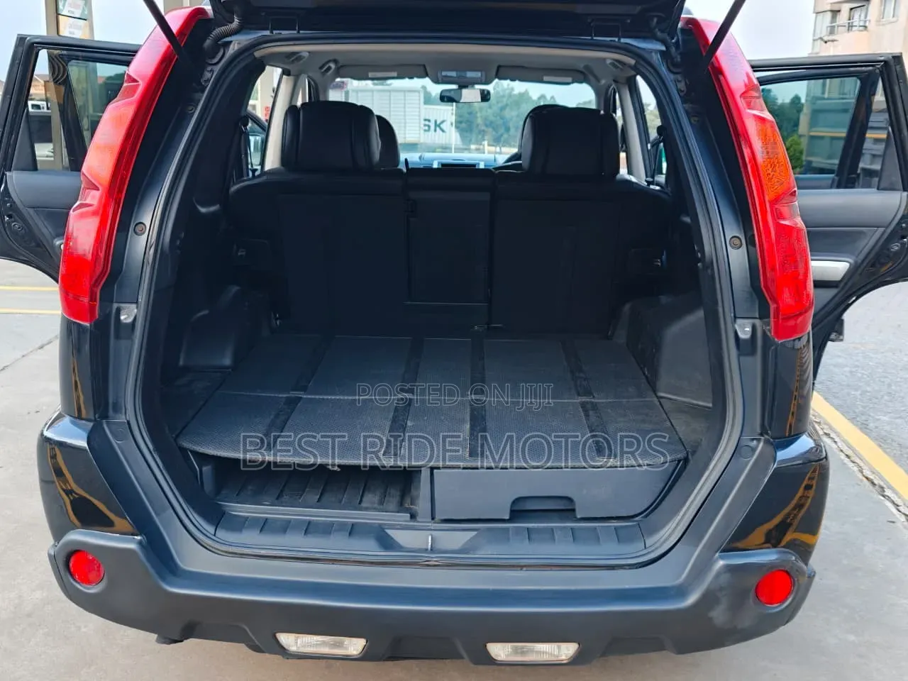 Nissan X-Trail 2.0 Petrol XE 2010 Black