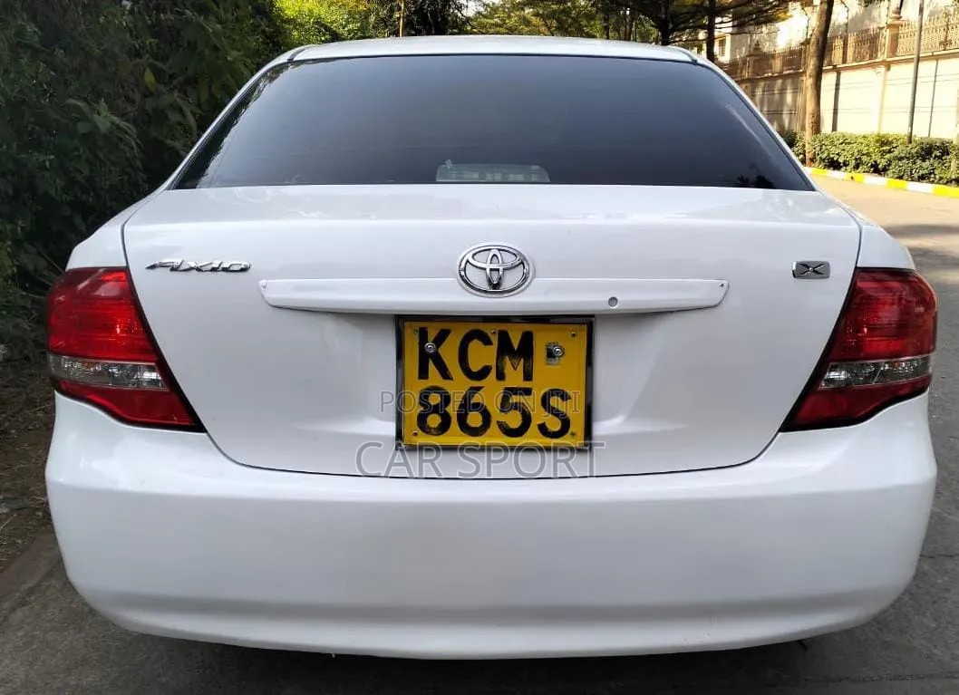 Toyota Axio 2010 White