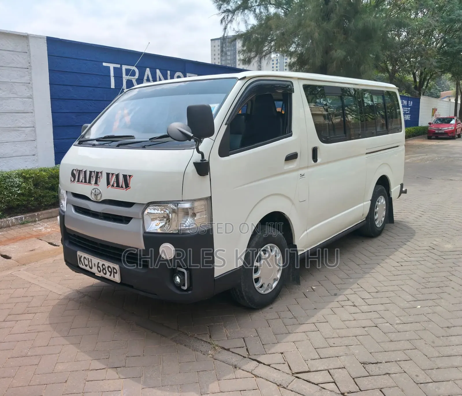 Toyota HiAce 2014 White
