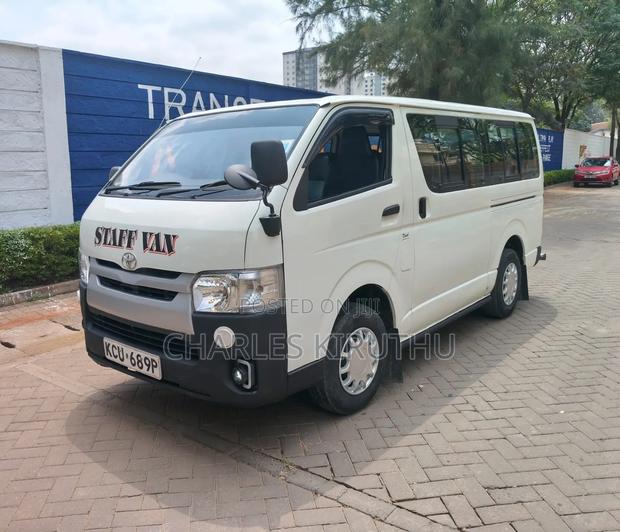 Toyota HiAce 2014 White - thumbnail 3