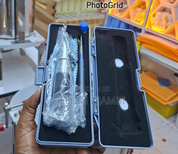 Honey Refractometer - main view