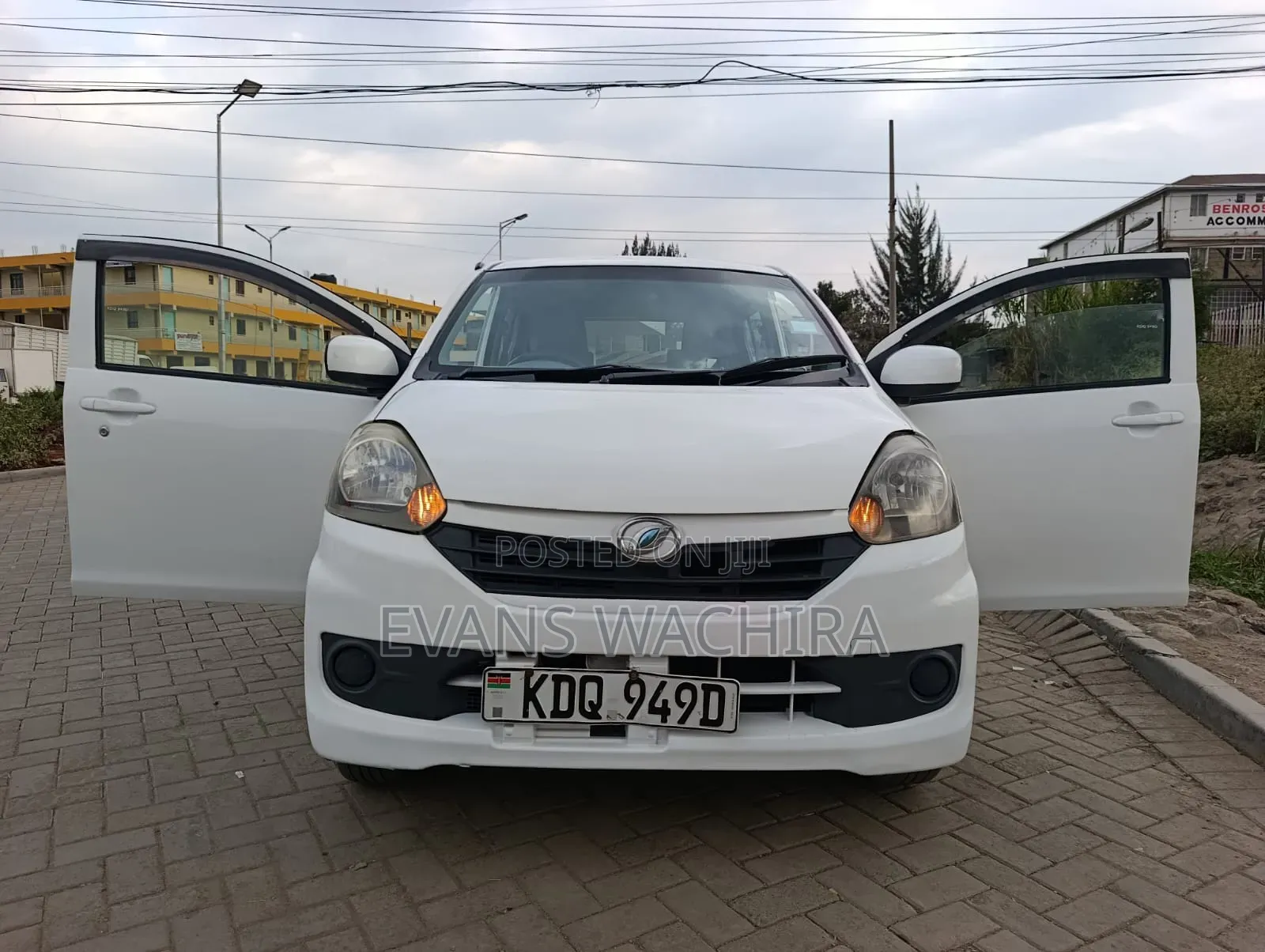 Daihatsu Mira 2017 White