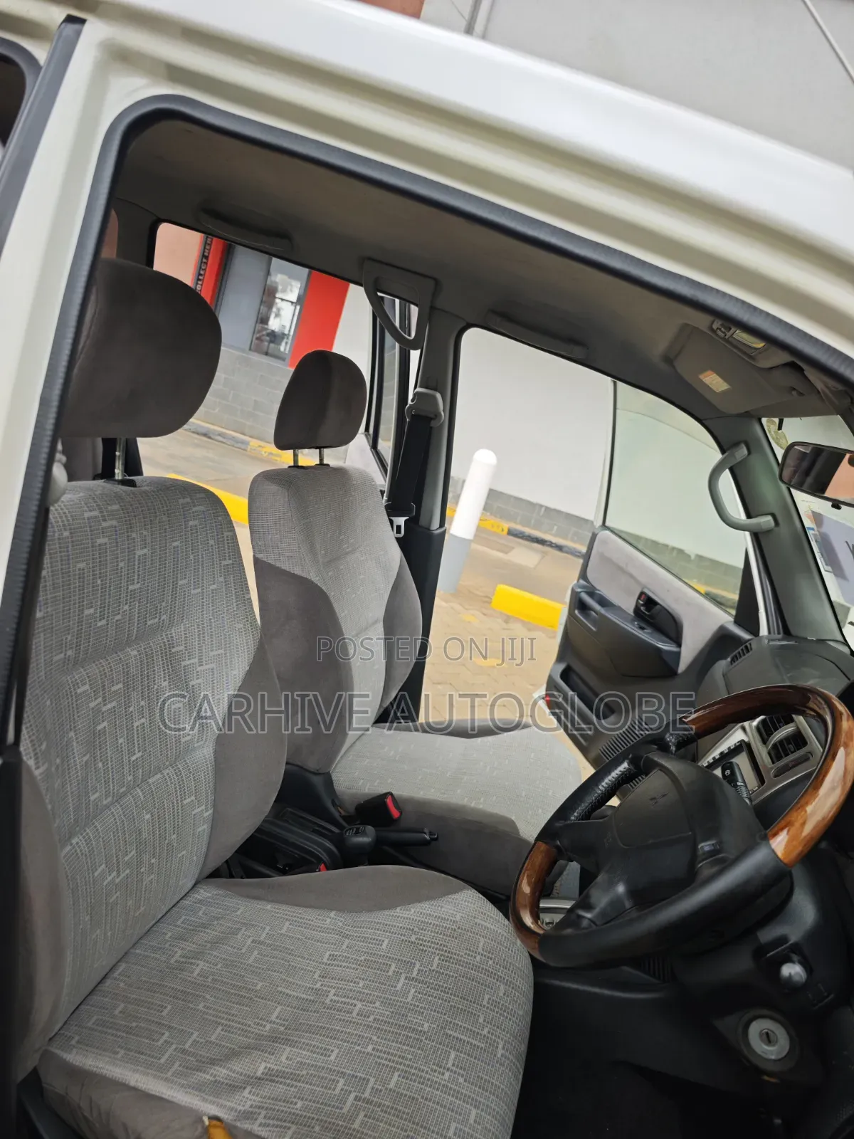 Mitsubishi Pajero IO 2004 Pearl