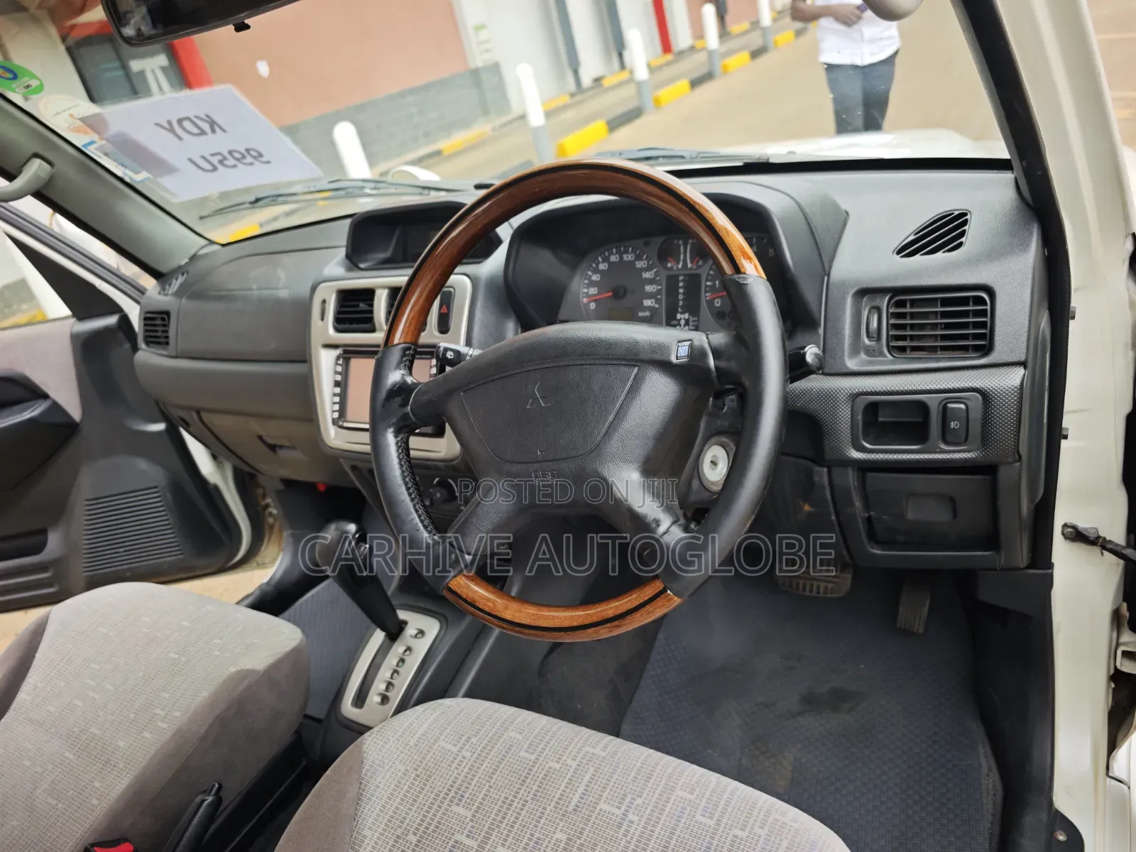 Mitsubishi Pajero IO 2004 Pearl