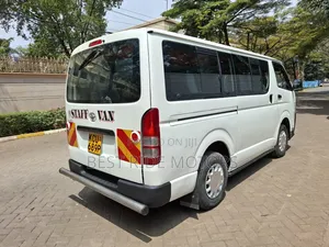 Toyota HiAce 2012 White