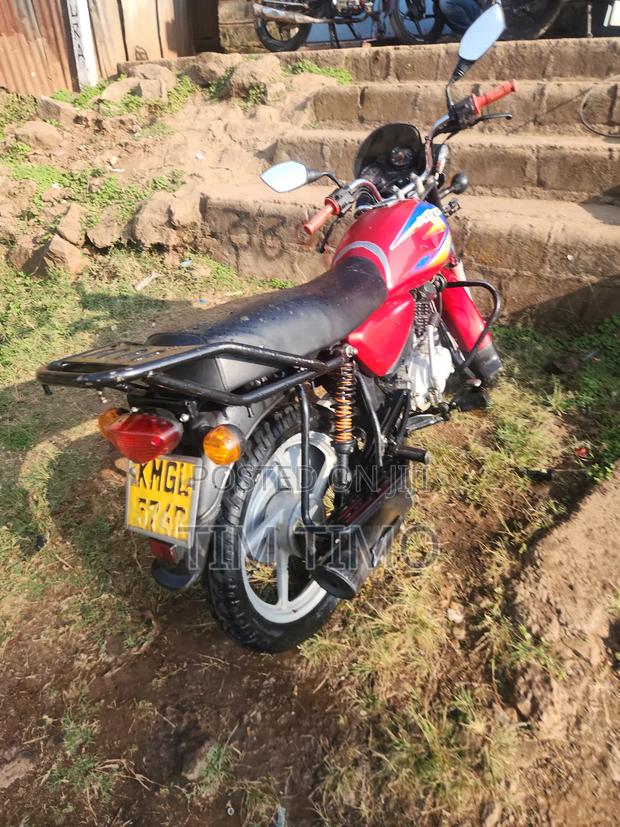 Bajaj Boxer 150 UG 2025 Red - thumbnail 2
