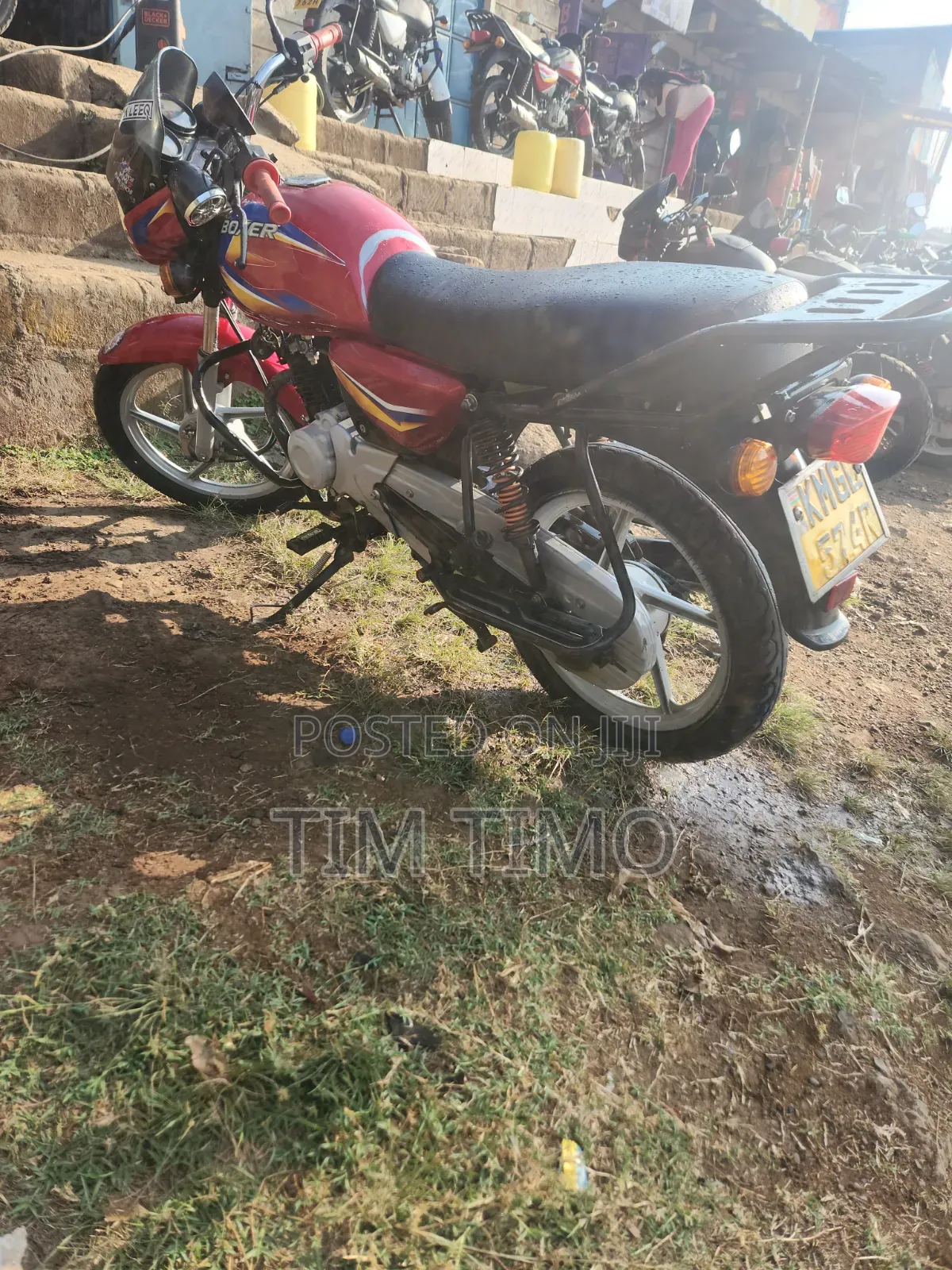 Bajaj Boxer 150 UG 2025 Red