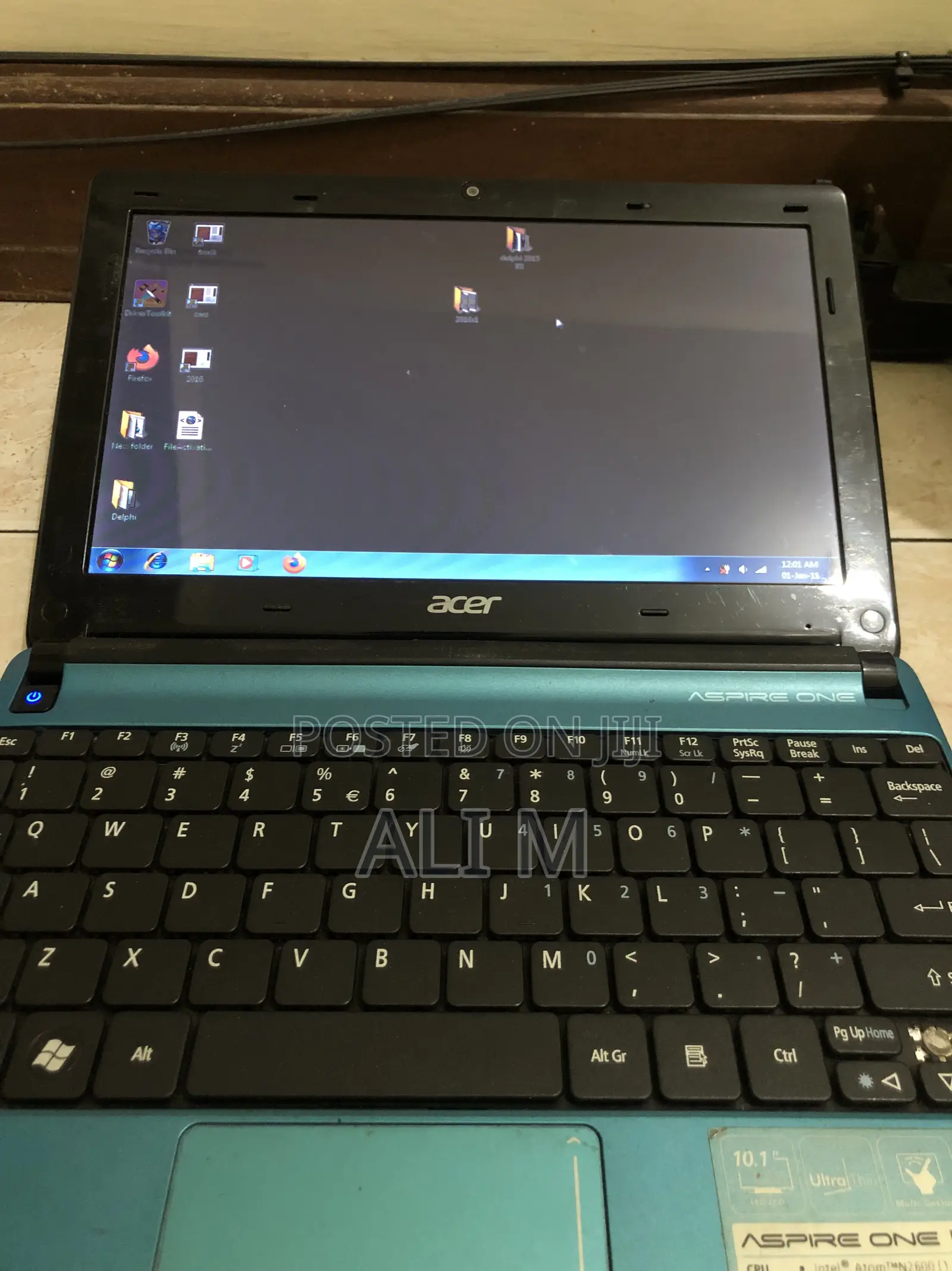Laptop Acer Aspire 1 2GB Intel Atom HDD 320GB