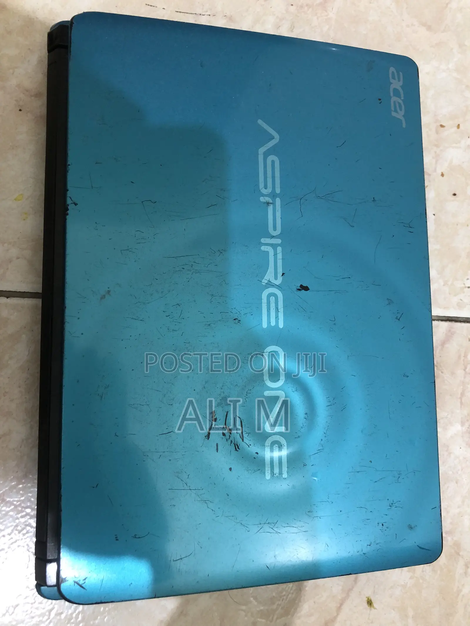 Laptop Acer Aspire 1 2GB Intel Atom HDD 320GB