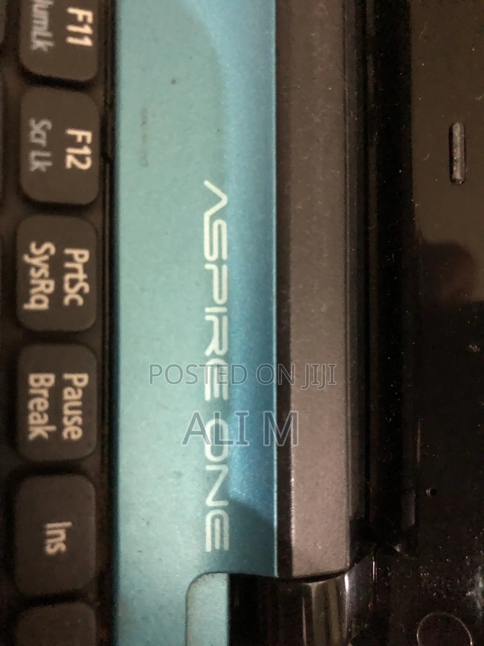 Laptop Acer Aspire 1 2GB Intel Atom HDD 320GB