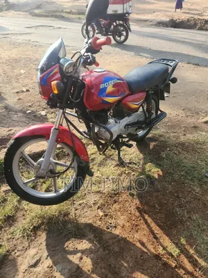 Bajaj Boxer 150 UG 2025 Red