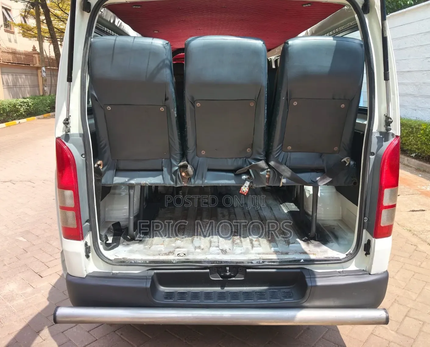 Toyota HiAce 2012 White