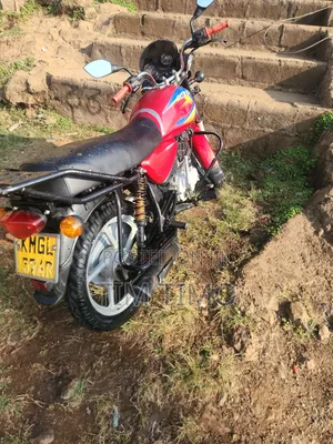 Bajaj Boxer 150 UG 2025 Red