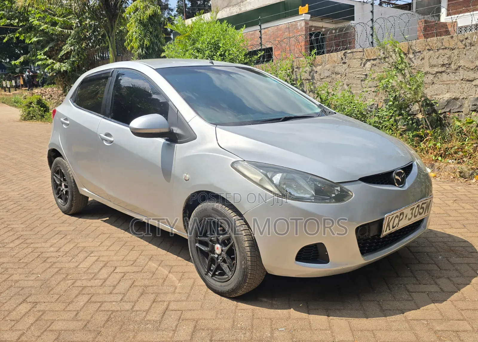 Mazda Demio 2010 Silver