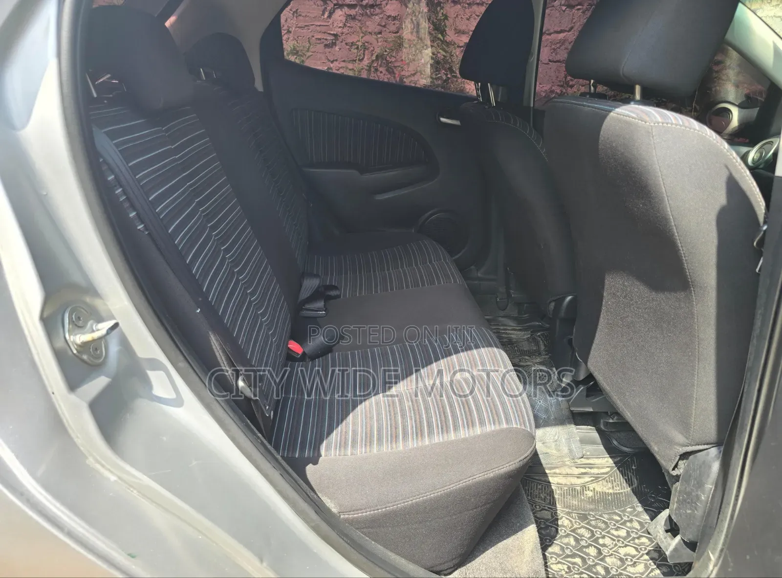 Mazda Demio 2010 Silver