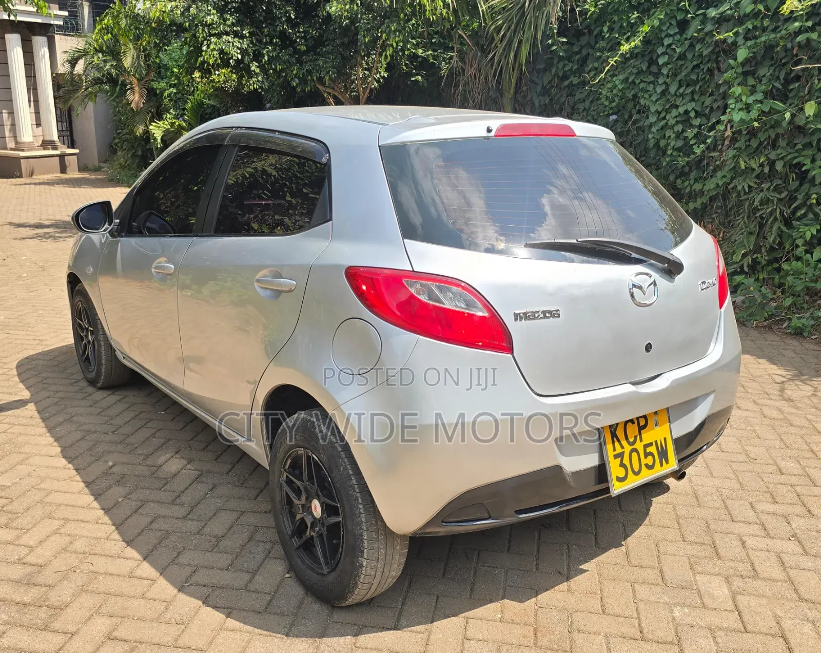 Mazda Demio 2010 Silver