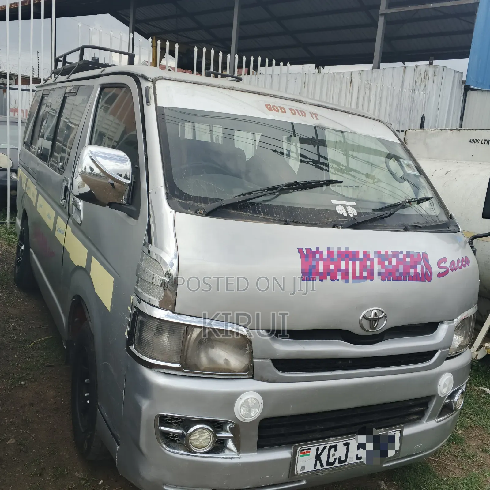 Toyota HiAce 2010