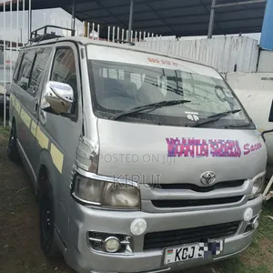 Toyota HiAce 2010