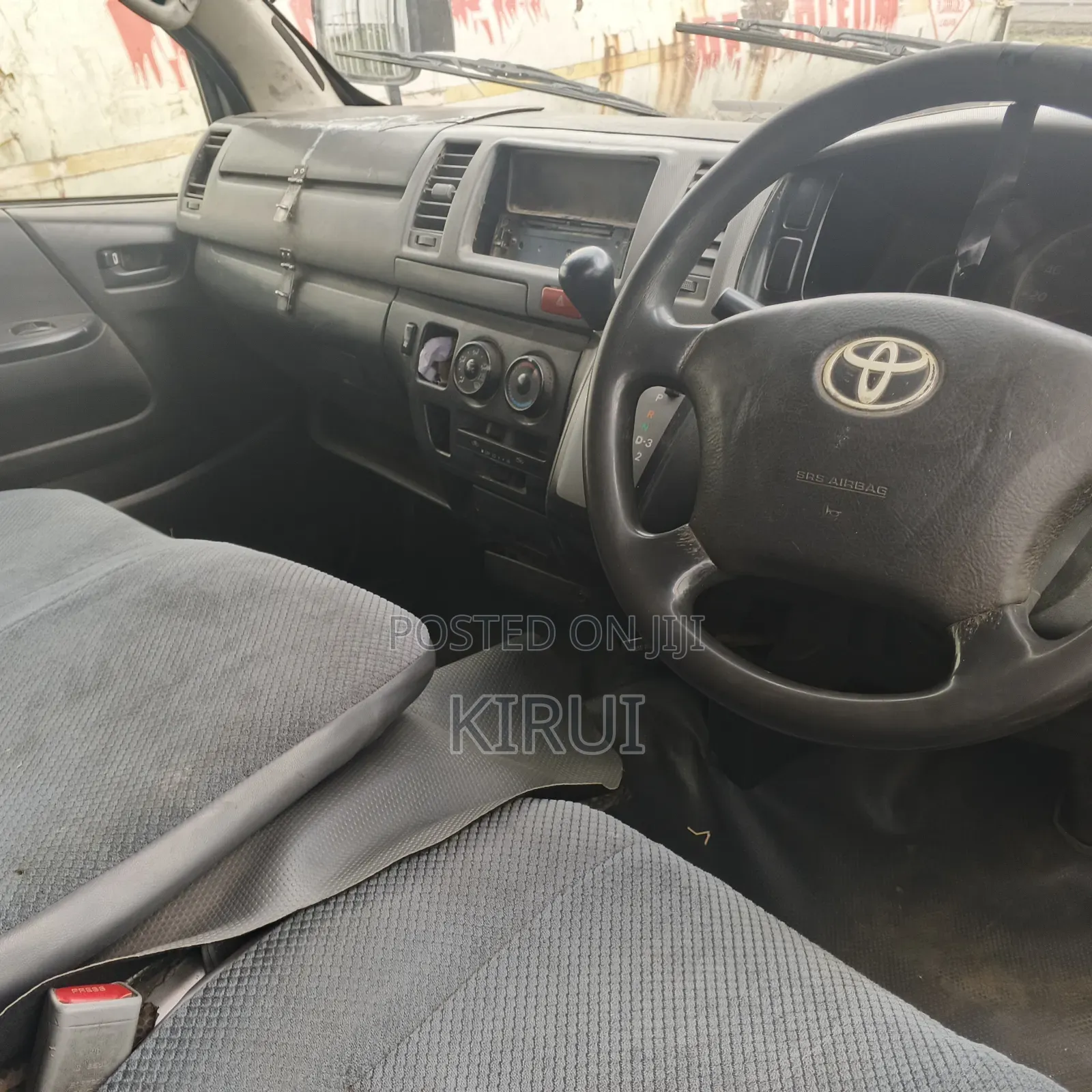 Toyota HiAce 2010