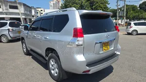 Toyota Land Cruiser Prado 2009 Silver
