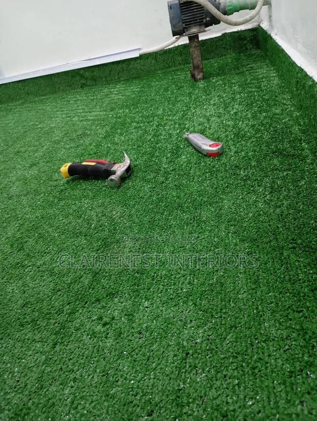 10mm Shinny Balcony Laundry Area Artificial Green Grass