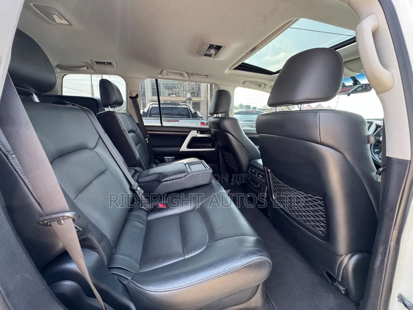 Toyota Land Cruiser Prado 2018 White