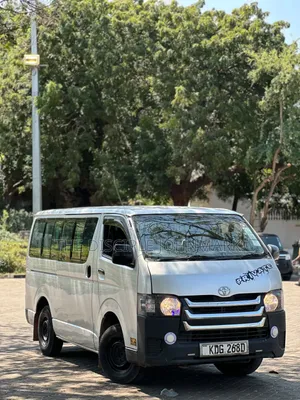 Toyota HiAce 2014 Silver