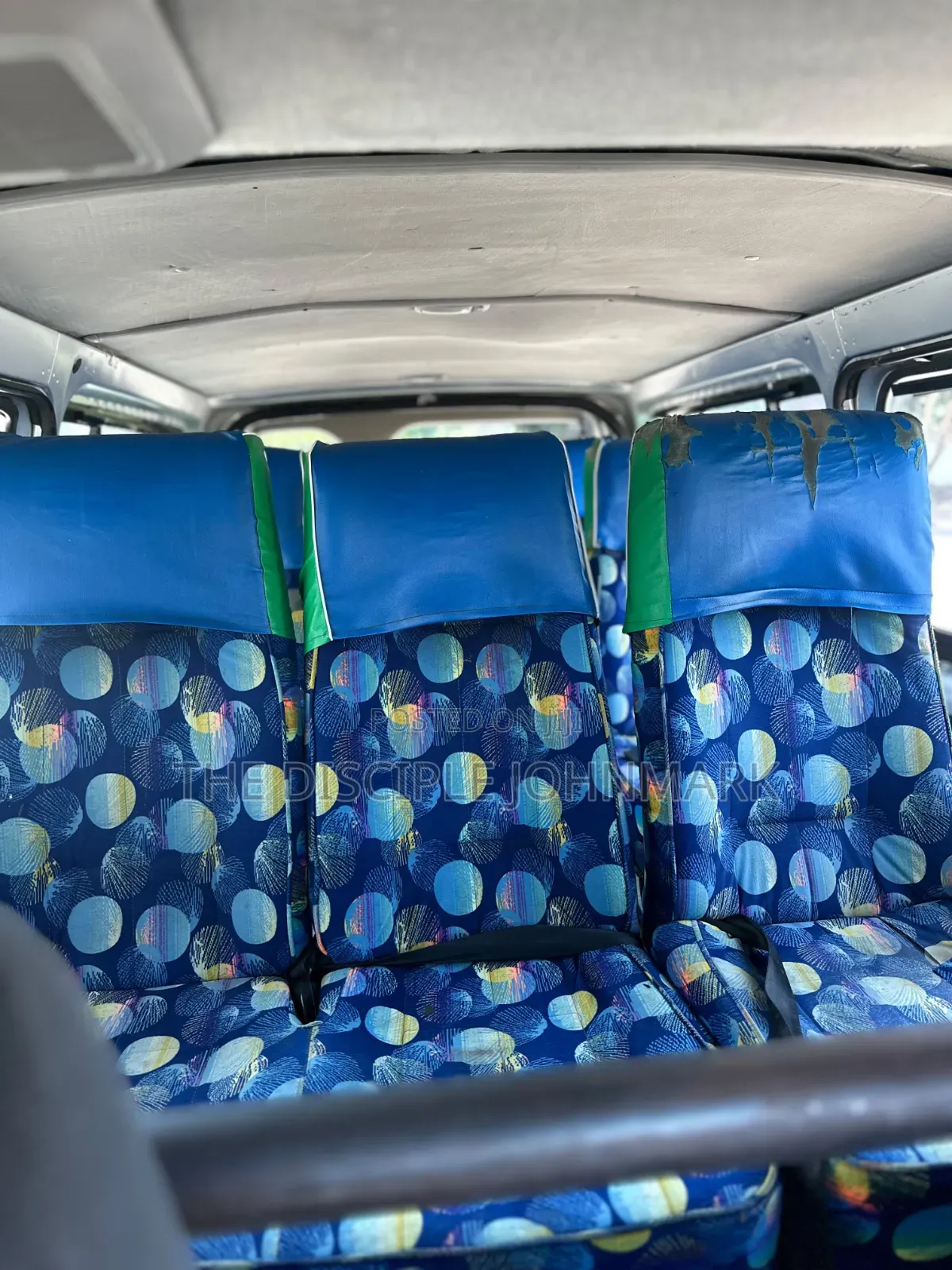Toyota HiAce 2014 Silver