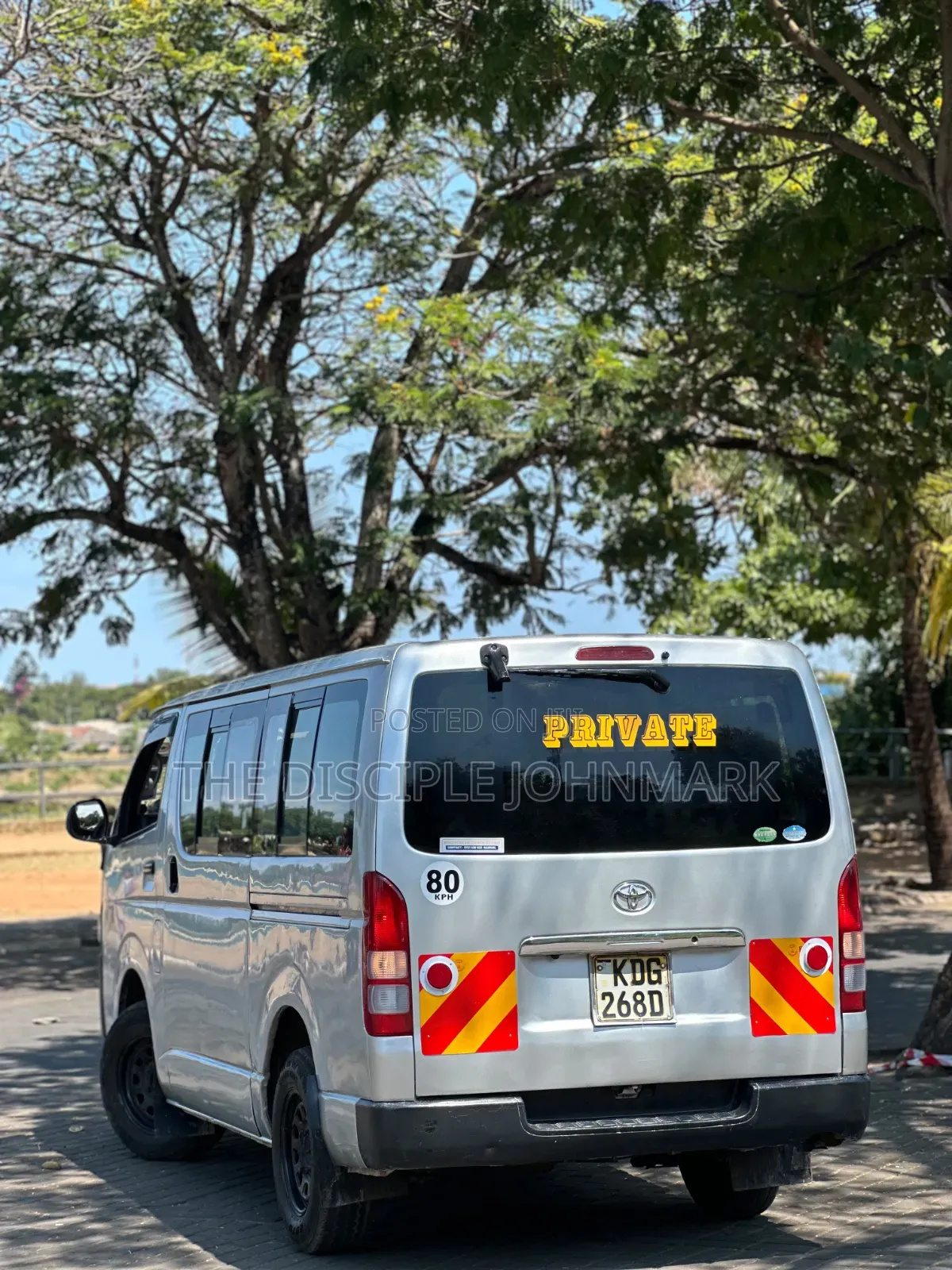 Toyota HiAce 2014 Silver