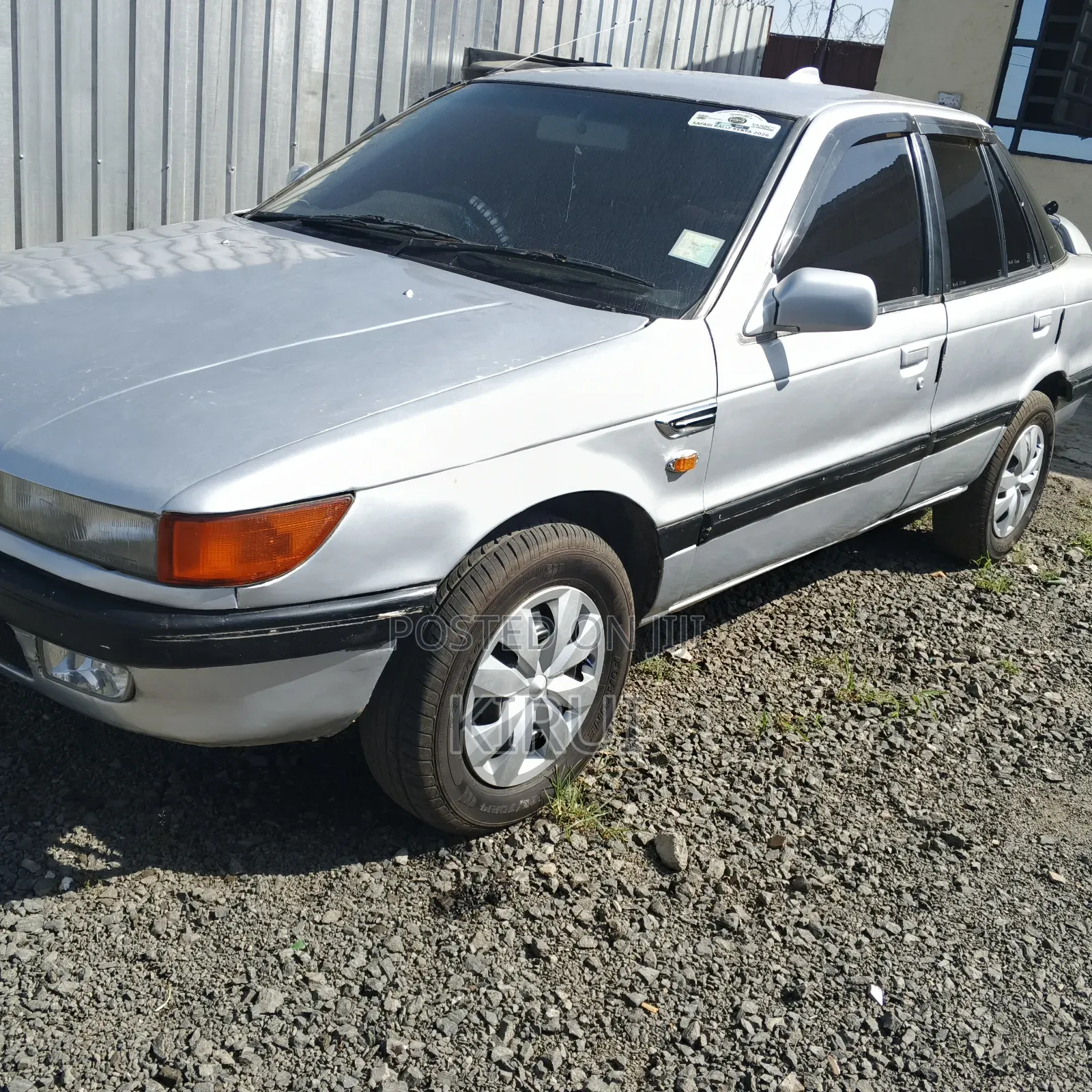 Mitsubishi Lancer 2000 Silver