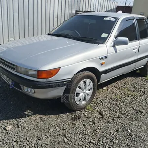 Mitsubishi Lancer 2000 Silver