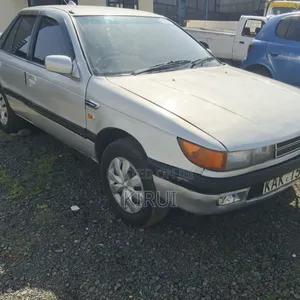 Mitsubishi Lancer 2000 Silver