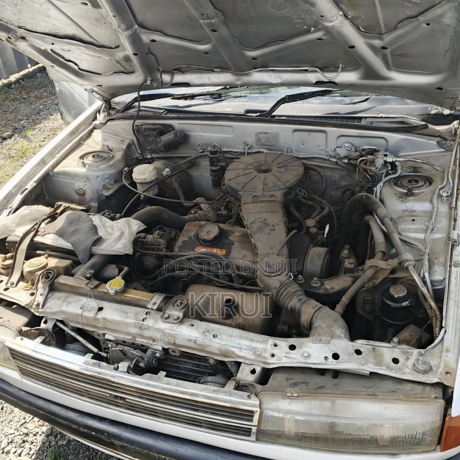 Mitsubishi Lancer 2000 Silver