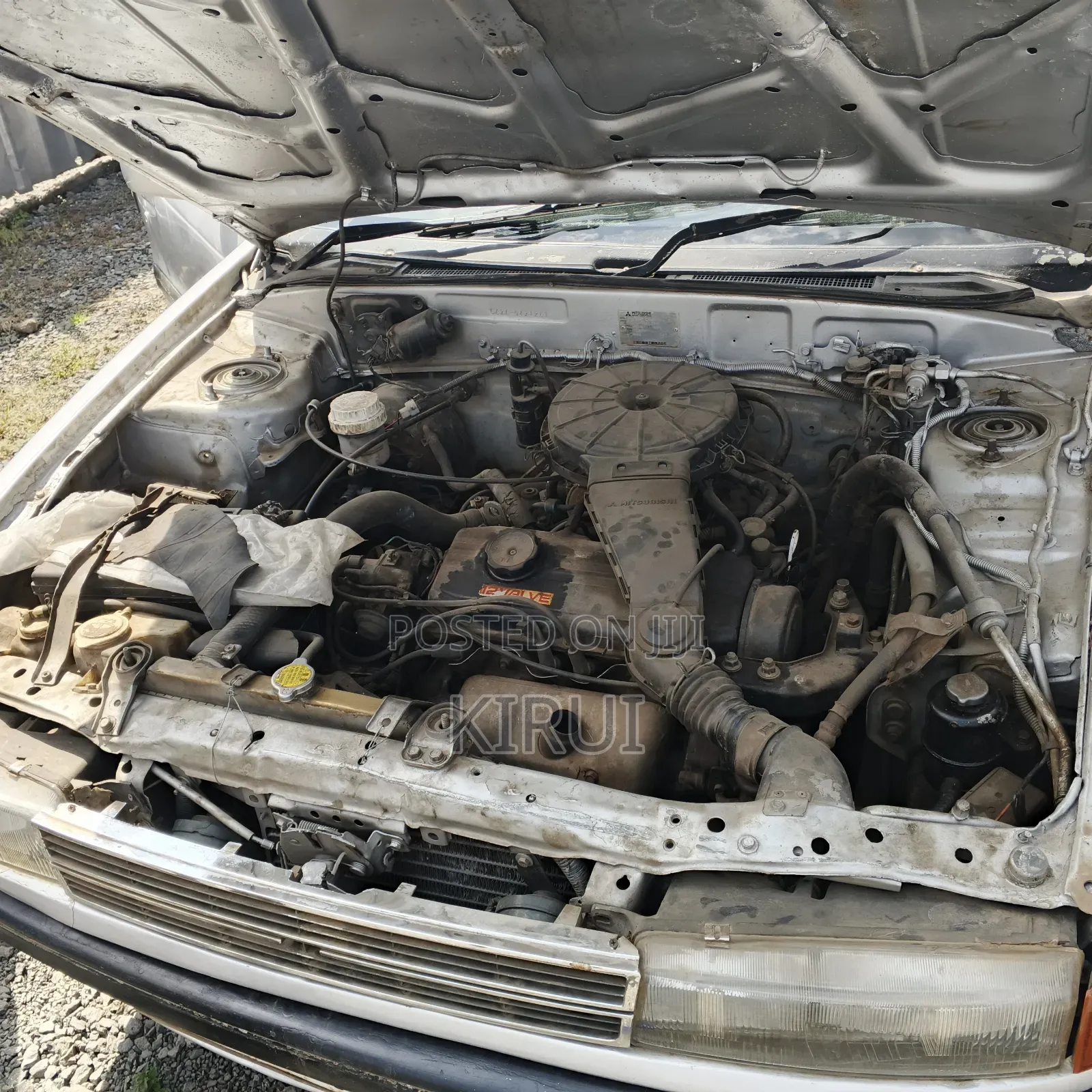 Mitsubishi Lancer 2000 Silver