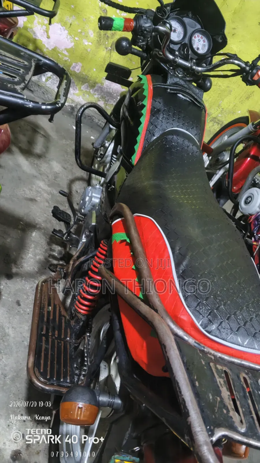 TVS HLX Plus ES 2025 Black