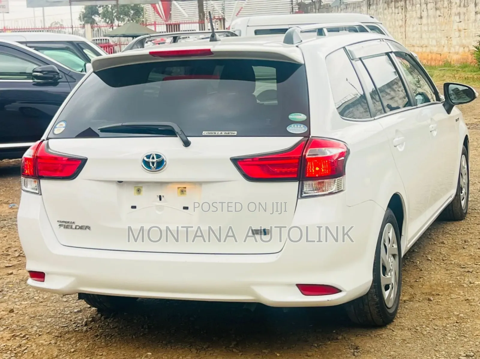 Toyota Corolla Fielder 1.5 Hybrid FWD 2019 White