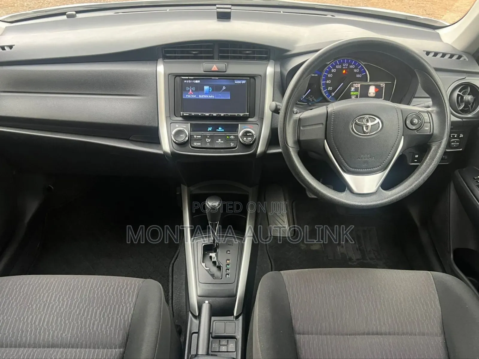 Toyota Corolla Fielder 1.5 Hybrid FWD 2019 White