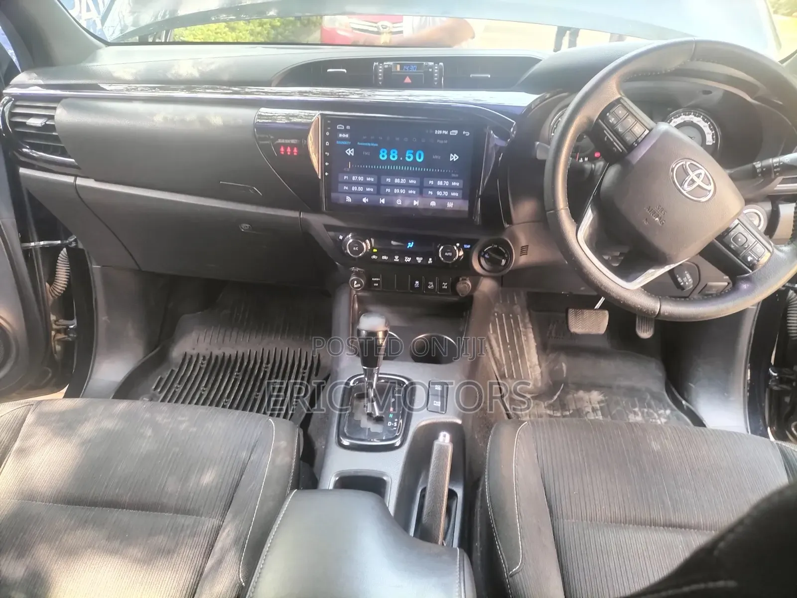 Toyota Hilux 2019 Black