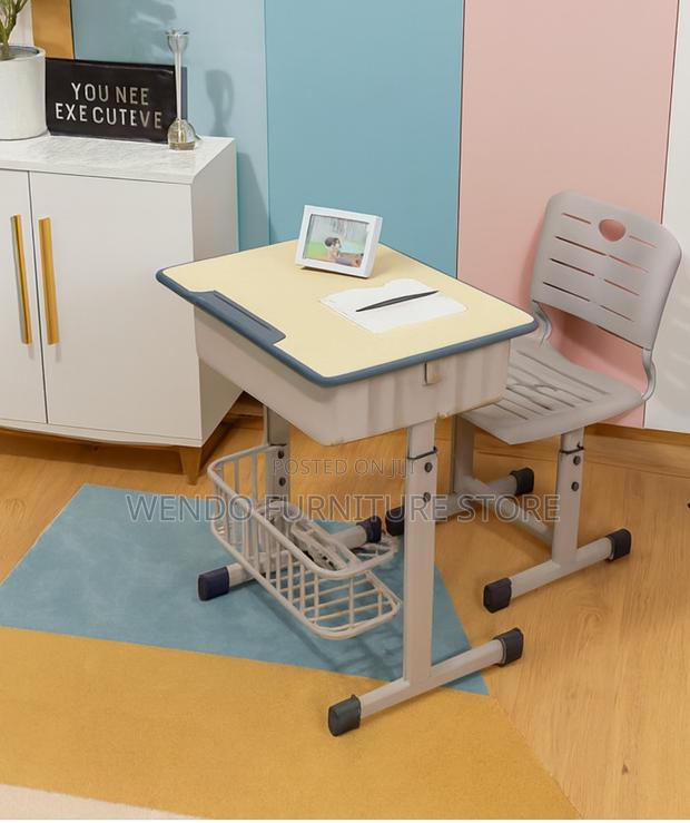Kids Set : Height-Adjustable Children's Desk and Chair Combo Set.