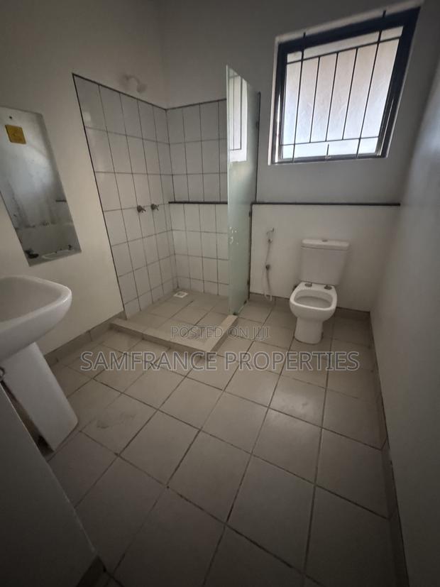 3bdrm Apartment in Nyali Quickmart for rent - thumbnail 4