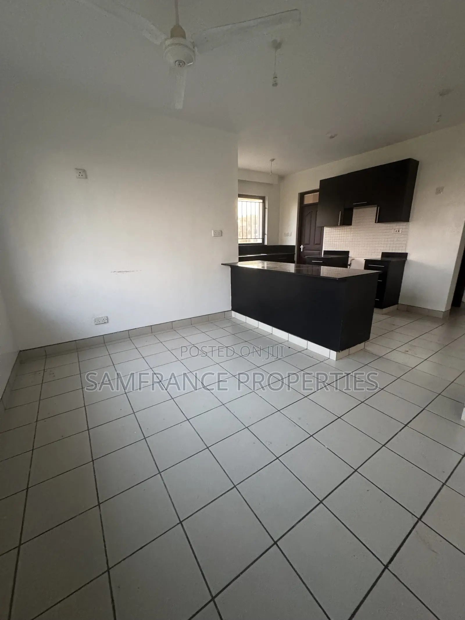 3bdrm Apartment in Nyali Quickmart for rent