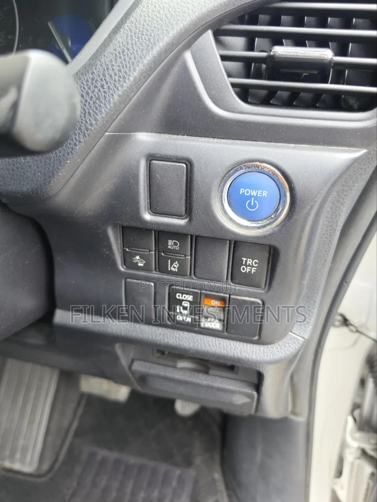 Toyota Noah 2020 Silver