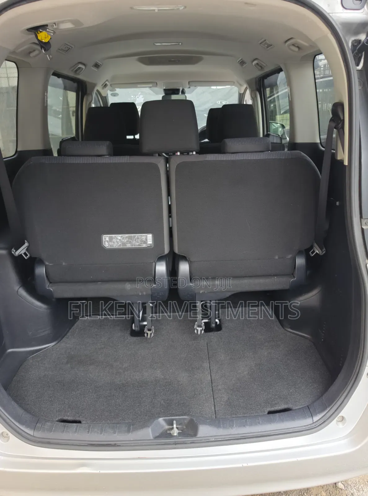Toyota Noah 2020 Silver