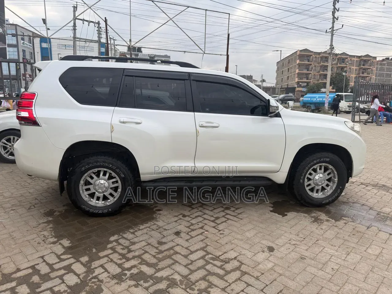 Toyota Land Cruiser Prado 2012 White