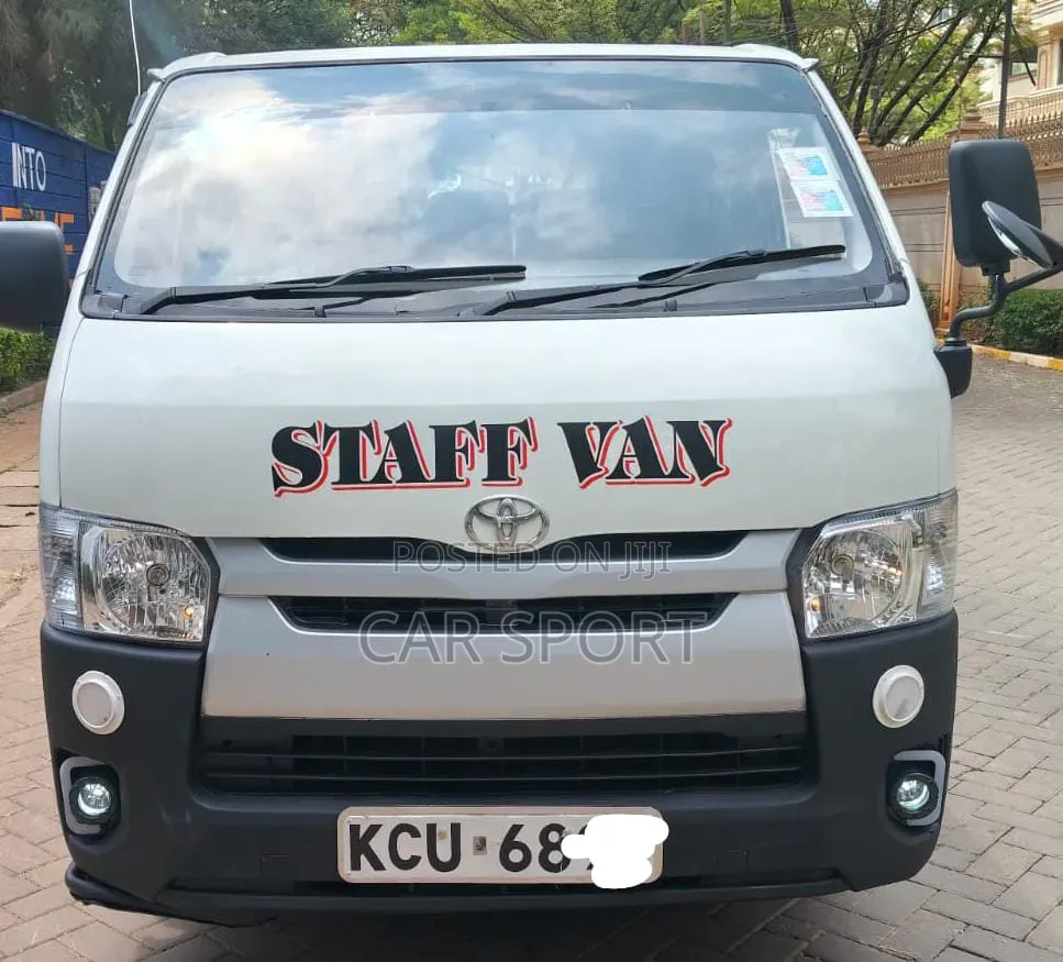 Toyota HiAce 2014 White