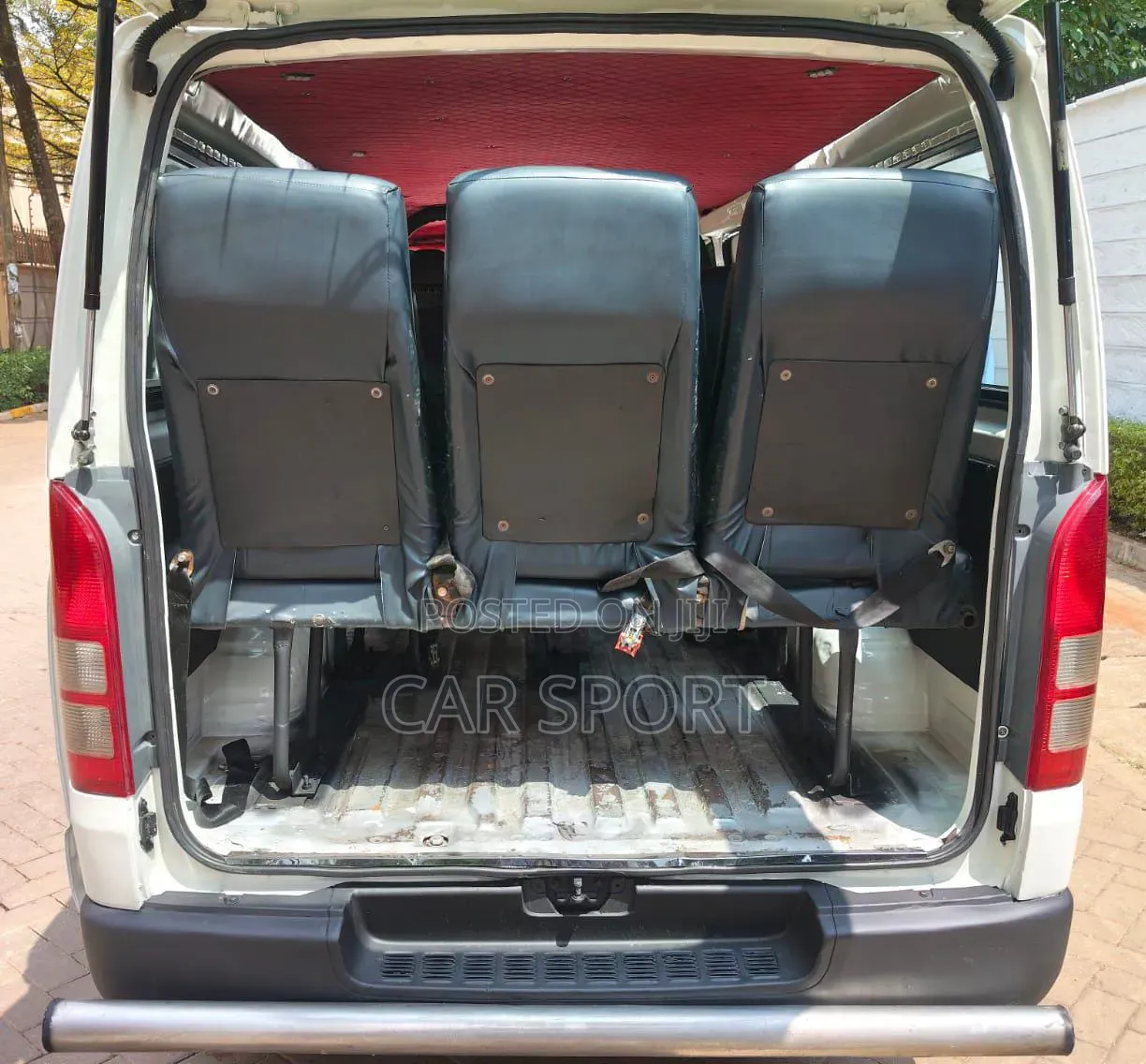 Toyota HiAce 2014 White